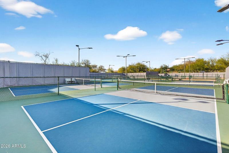 074_158-web-or-mls-99-_e_butherus_dr_225