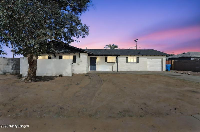 2-web-or-mls-5662-w-mariposa-st