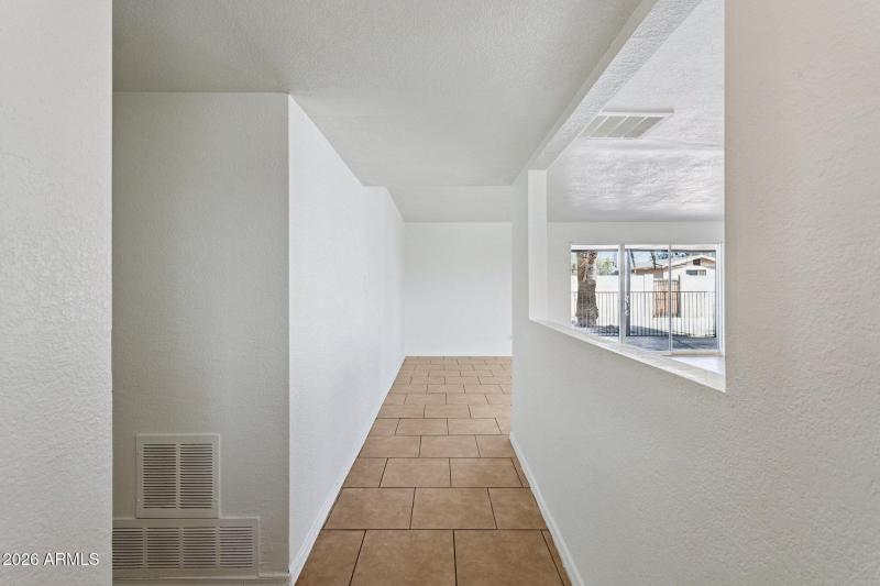 4-web-or-mls-5662-w-mariposa-st