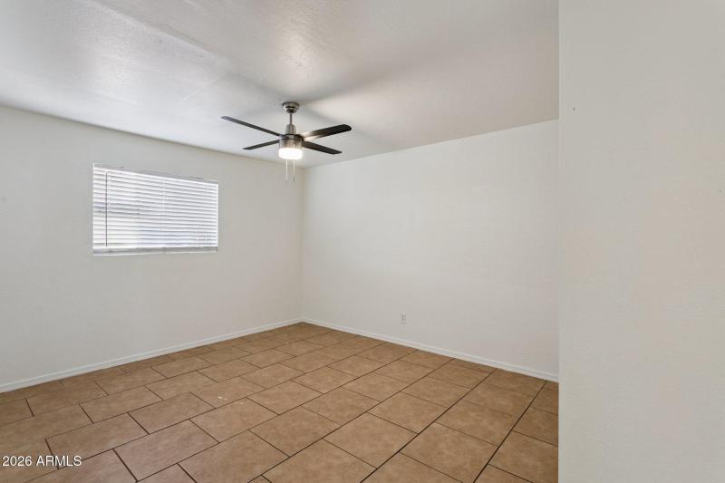 15-web-or-mls-5662-w-mariposa-st