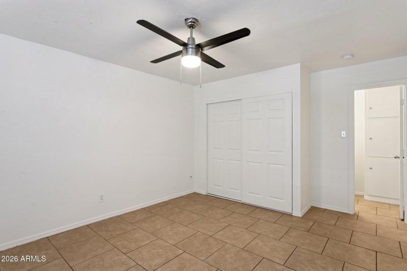 17-web-or-mls-5662-w-mariposa-st