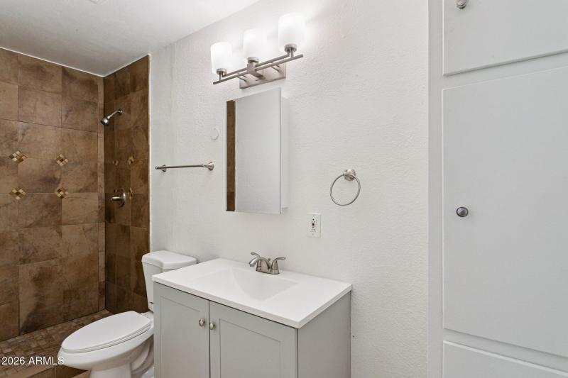 18-web-or-mls-5662-w-mariposa-st