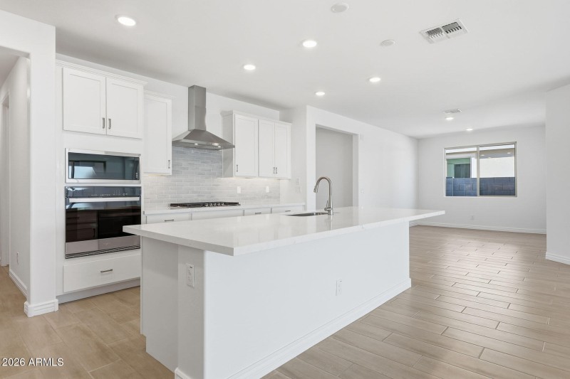 PHX_Miravida_Lot 1044_Imperial_14777_Kit