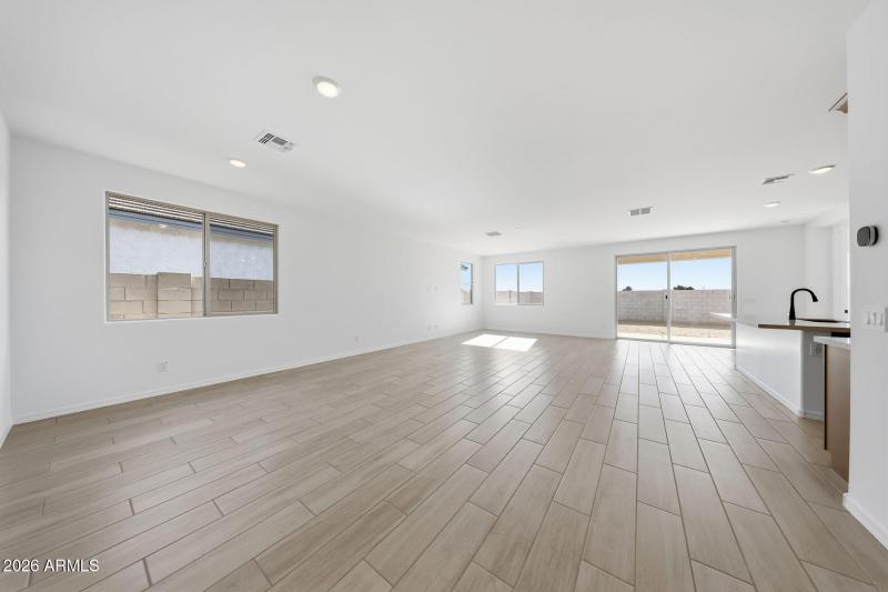 PHX_Landmarke_Lot 1063_Cobalt_705_Dining