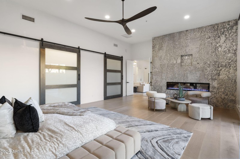 Primary Suite Sitting Area