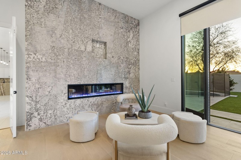 Modern Fireplace Feature Wall