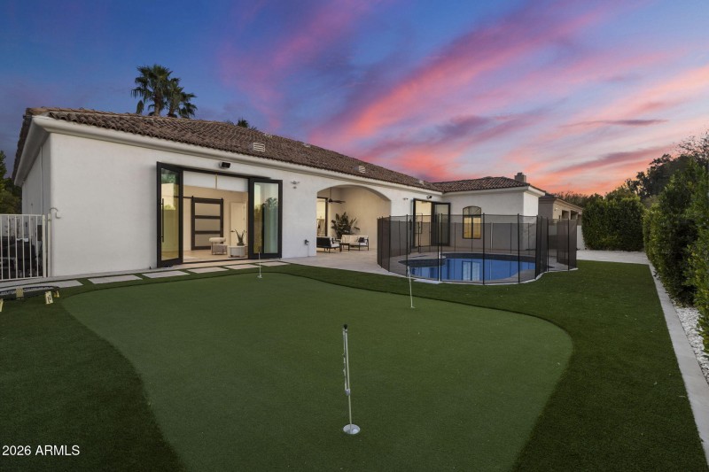Backyard Putting Green & Pool