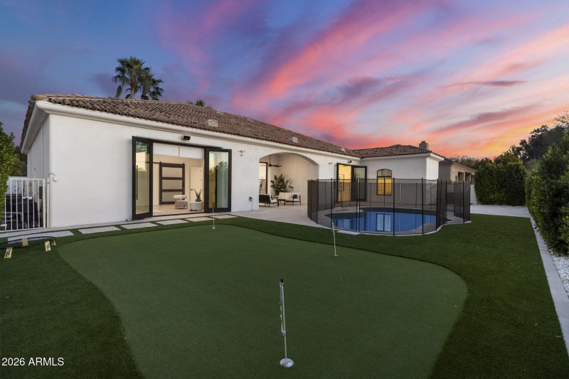 Poolside Putting Green
