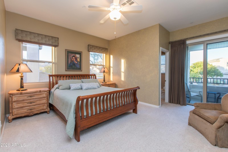 Bright & Airy En-Suite Guest Room