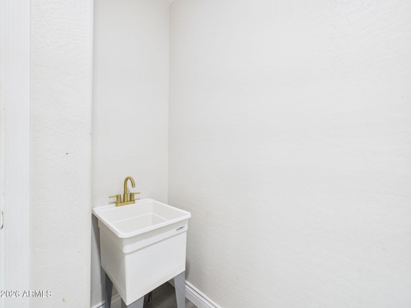 20-web-or-mls-CAM03379G0-PR0177-STILL020