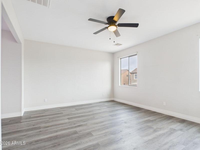 24-web-or-mls-CAM03379G0-PR0177-STILL024