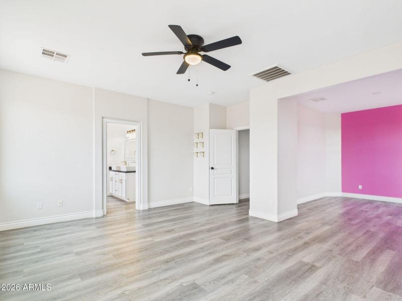 26-web-or-mls-CAM03379G0-PR0177-STILL026