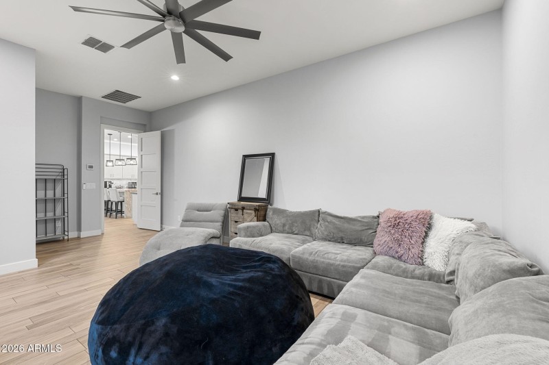 Huge Bonus Room W/Powder Bath