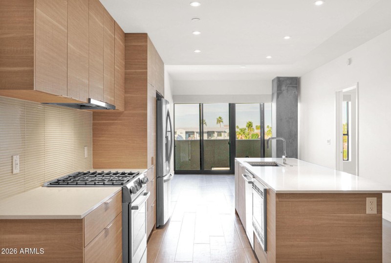 21-web-or-mls-P1460608