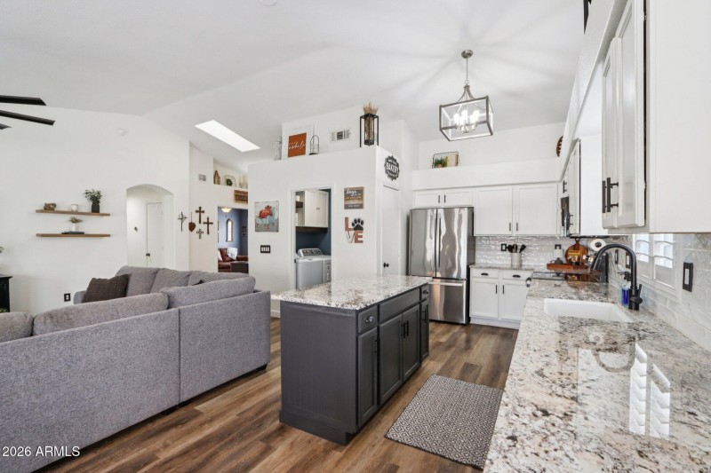 20-web-or-mls-W Gail Dr-S2901-018