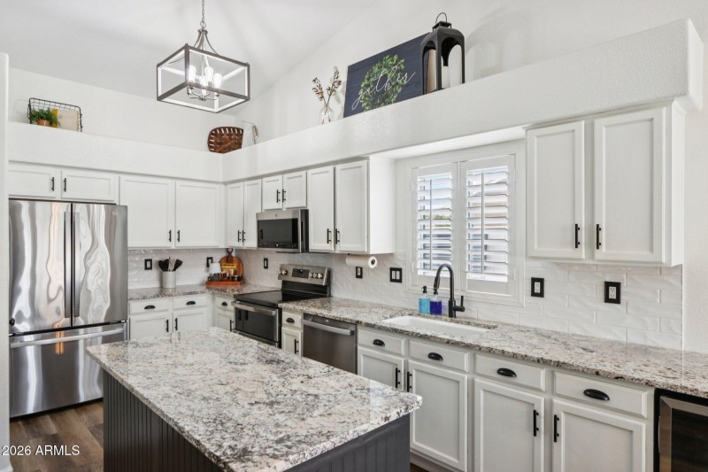 23-web-or-mls-W Gail Dr-S2901-021