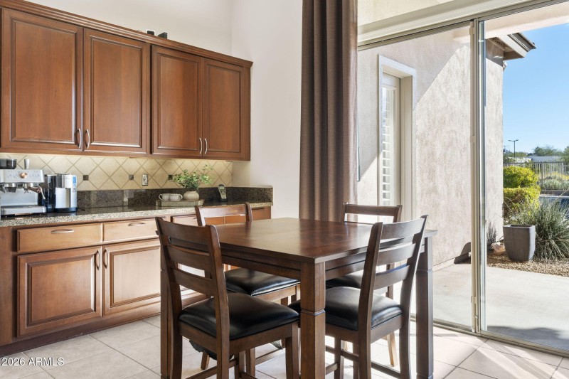 Casual Dining with Coffee Bar