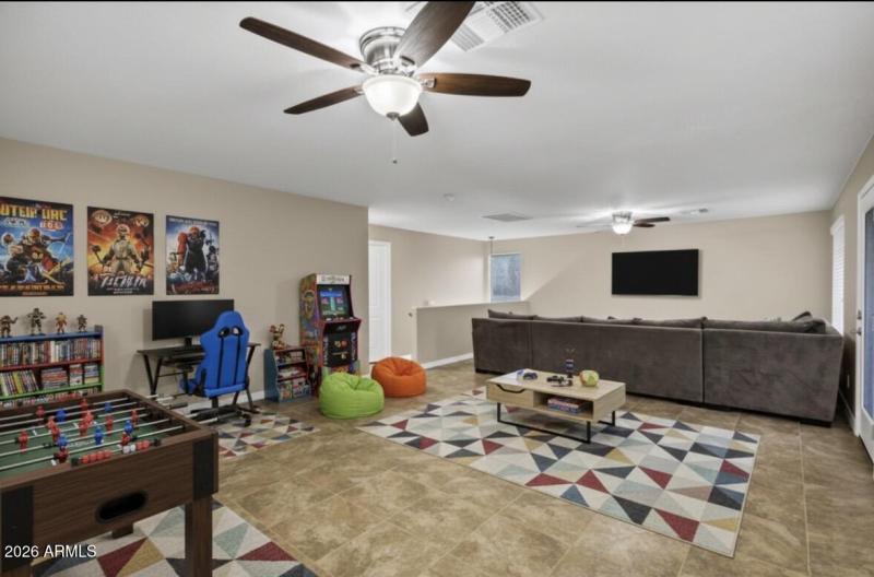 894 S Utilis Dr - VS