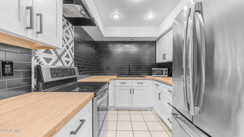 6030 N 15th St Unit 11-12