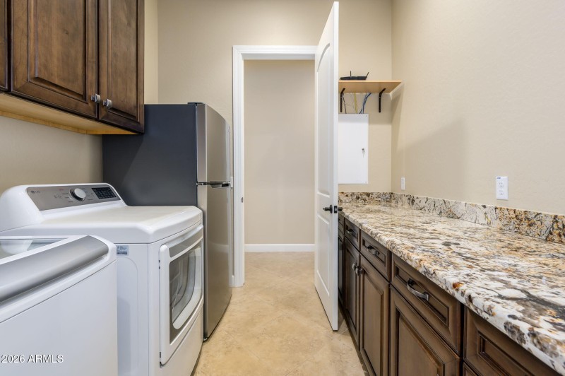 6-web-or-mls-Iris-14