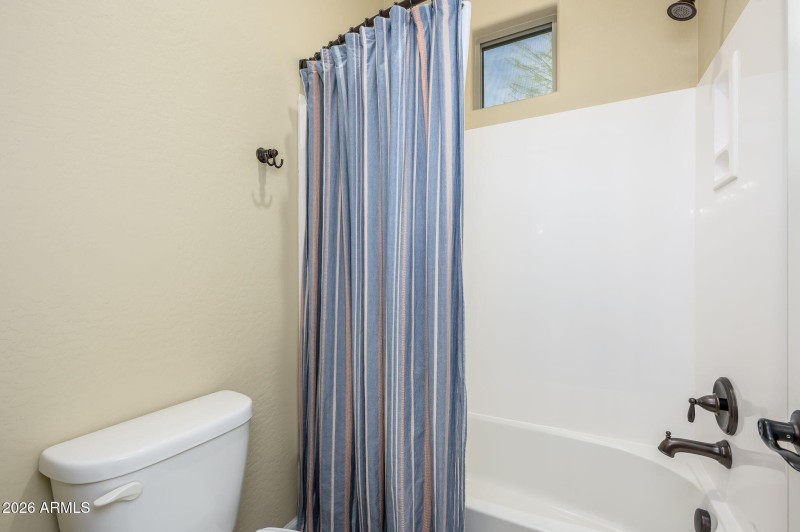 10-web-or-mls-Iris-18