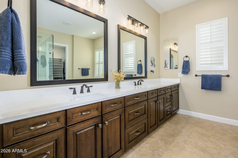 23-web-or-mls-Iris-3