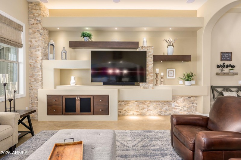 32-web-or-mls-Iris-38