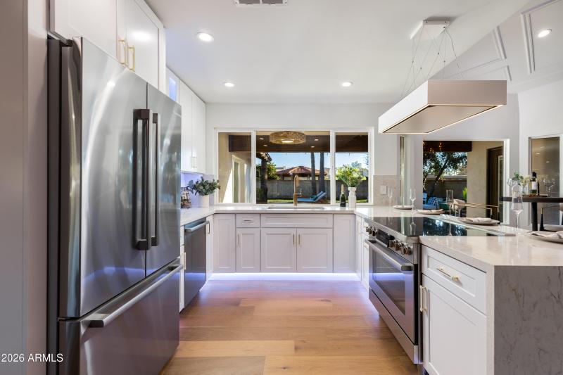 WHITE DESIGNER KITCHEN