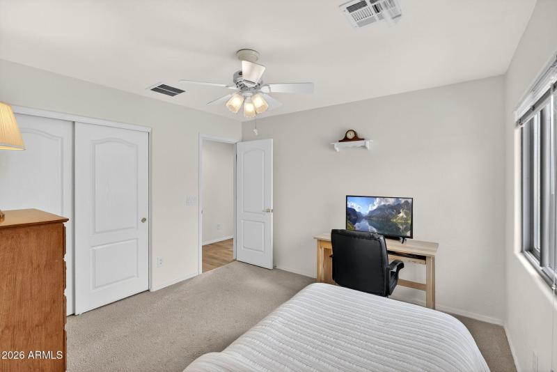 31-web-or-mls-48-E Elgin St