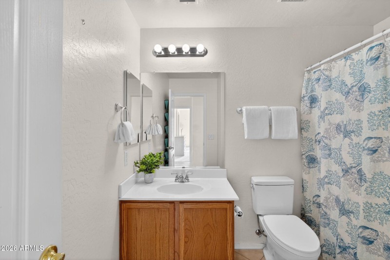 32-web-or-mls-49-E Elgin St