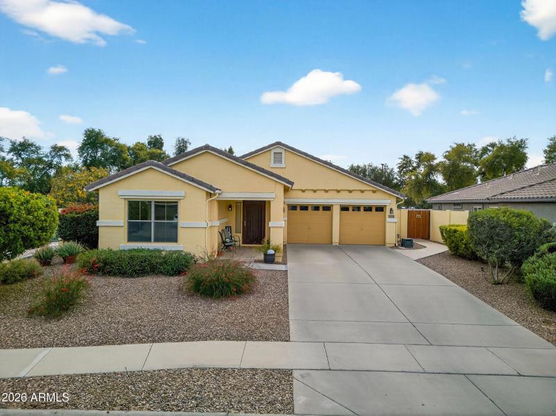 44-web-or-mls-01-E Elgin St