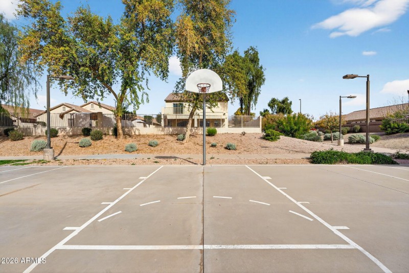 59-web-or-mls-17-E Elgin St