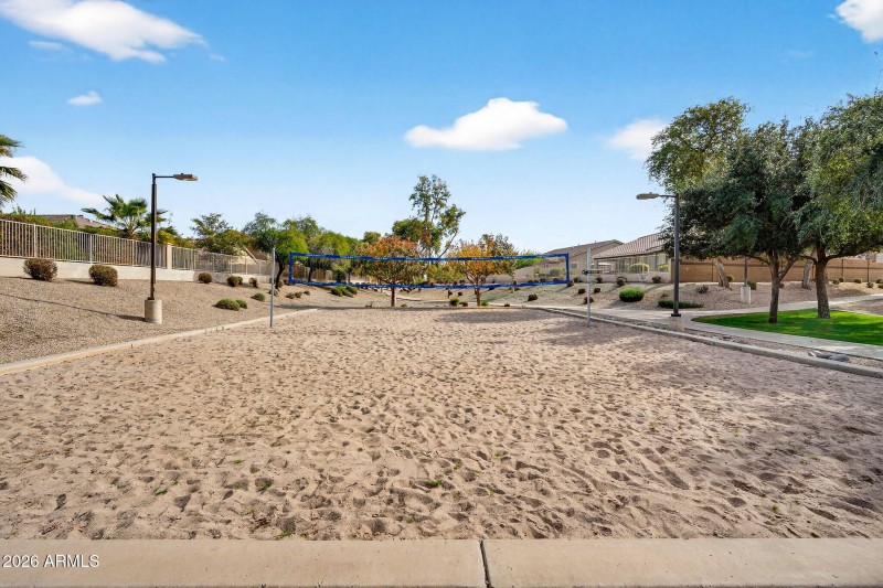 63-web-or-mls-18-E Elgin St