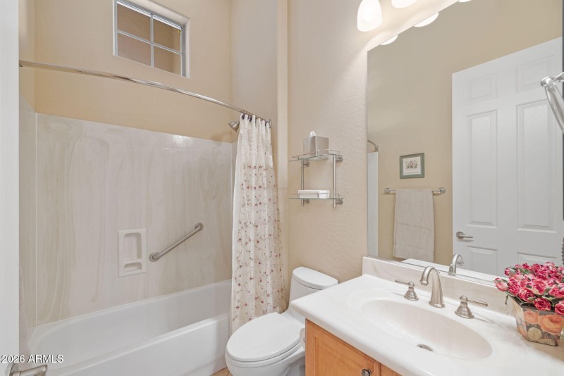 42131 N MOUNTAIN COVE Drive