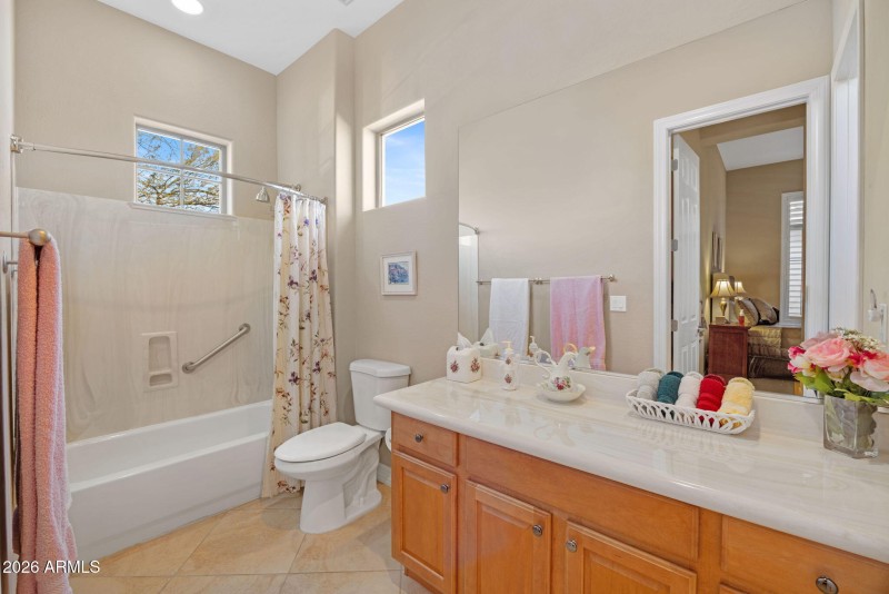 42131 N MOUNTAIN COVE Drive