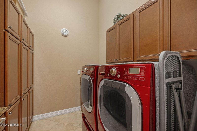 42131 N MOUNTAIN COVE Drive