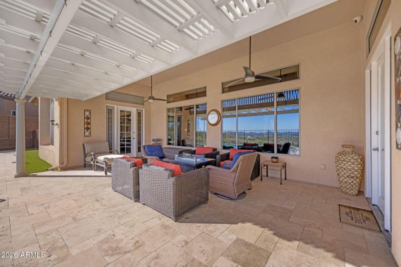 42131 N MOUNTAIN COVE Drive