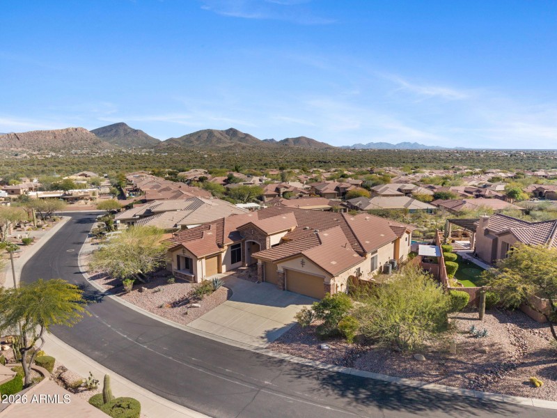 42131 N MOUNTAIN COVE Drive