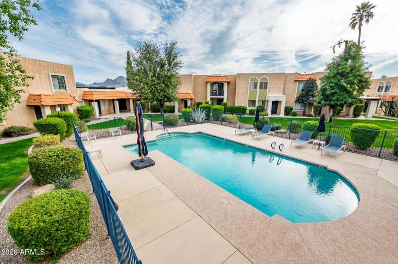 North Pool & Mtn View