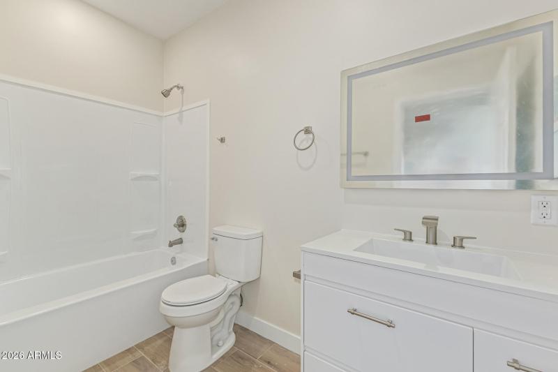 Unit 1 - Secondary Bathroom