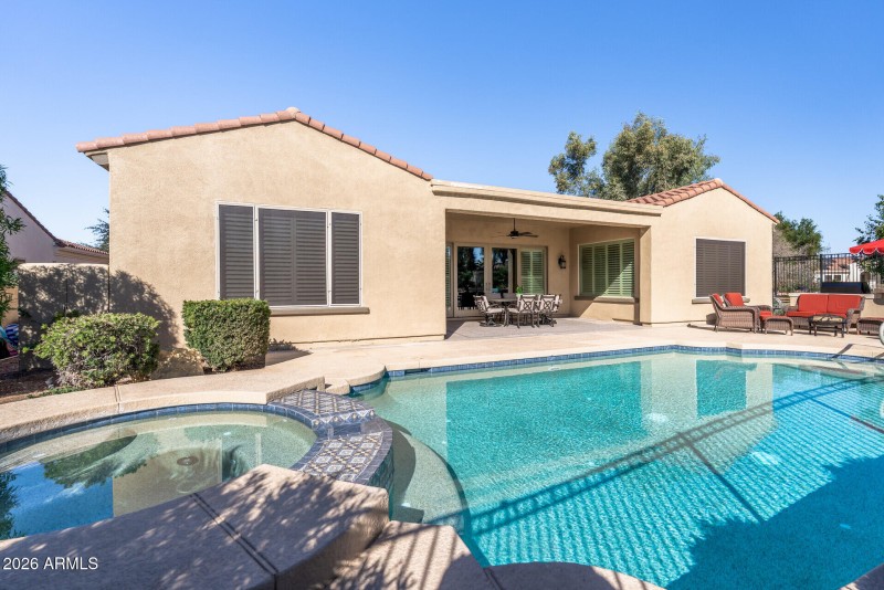 99_23227_N_Calle116_mls