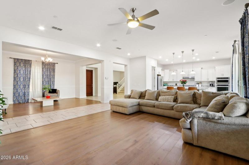 9-web-or-mls-E Lowell Ave-L3101-009