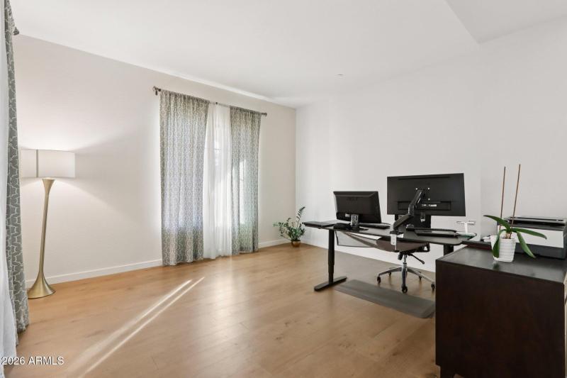 24-web-or-mls-E Lowell Ave-L3101-024