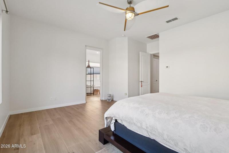 28-web-or-mls-E Lowell Ave-L3101-028