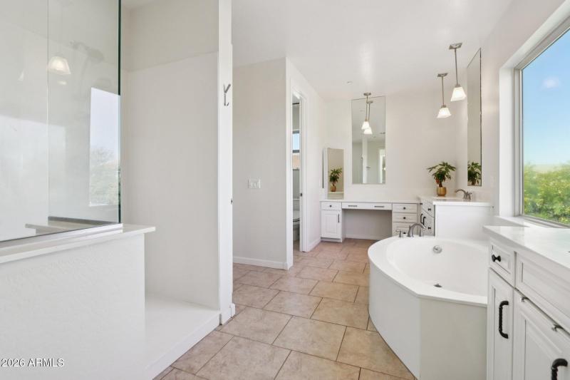 44-web-or-mls-E Lowell Ave-L3101-044