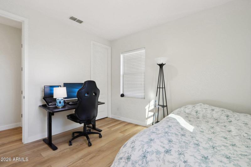 46-web-or-mls-E Lowell Ave-L3101-046