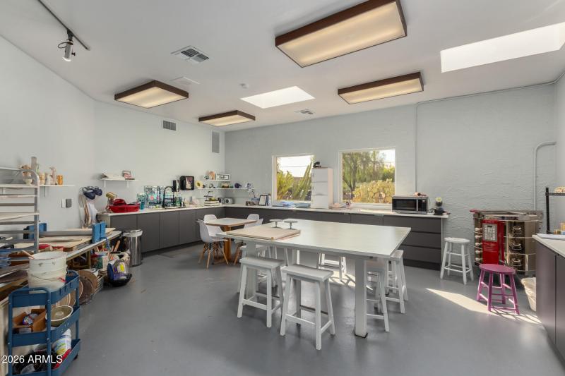 0011-11 - Camelback 7830