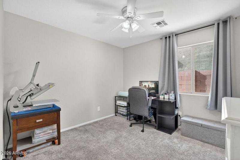 017_18-web-or-mls-33-e_saddlebrook_rd_92