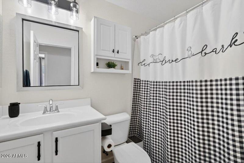 027_31-web-or-mls-41-e_saddlebrook_rd_64