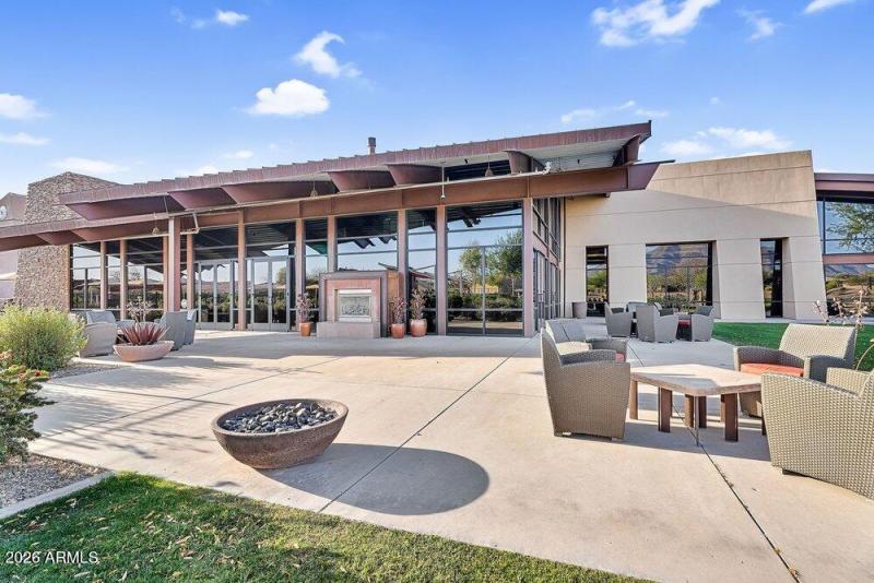 038_60-web-or-mls-adora_trails-002_658